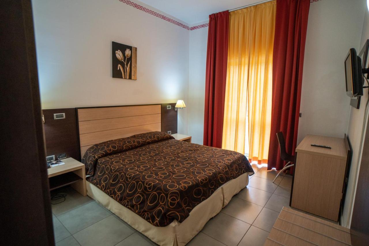 Hotel Insteia Polla Exterior foto