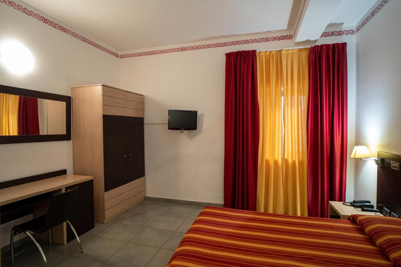 Hotel Insteia Polla Exterior foto
