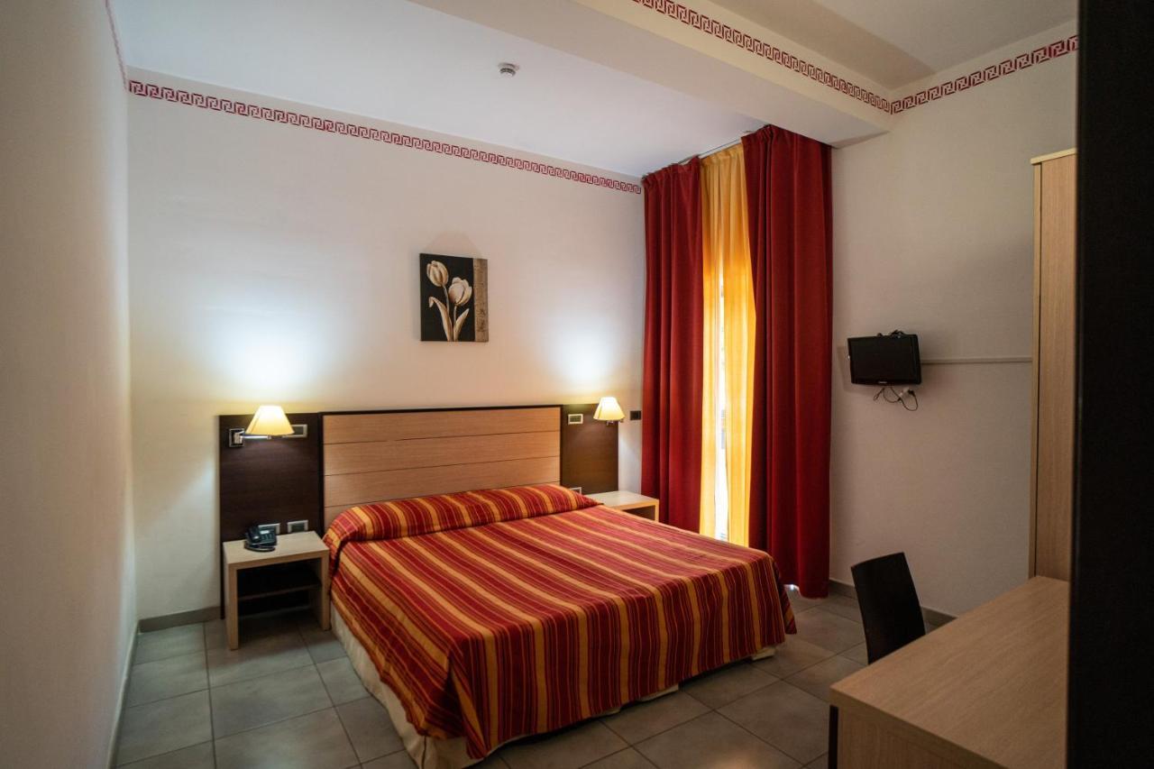 Hotel Insteia Polla Exterior foto