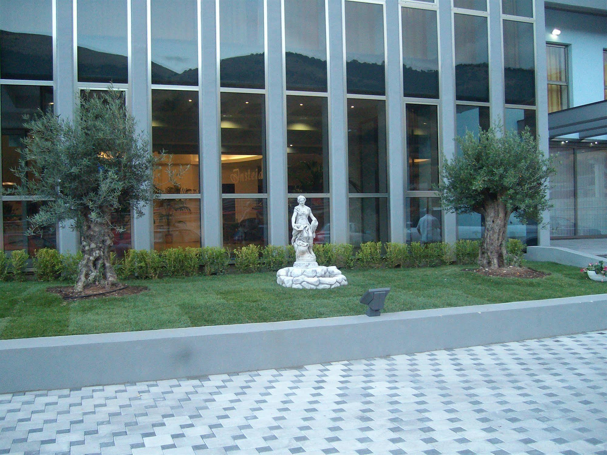 Hotel Insteia Polla Exterior foto
