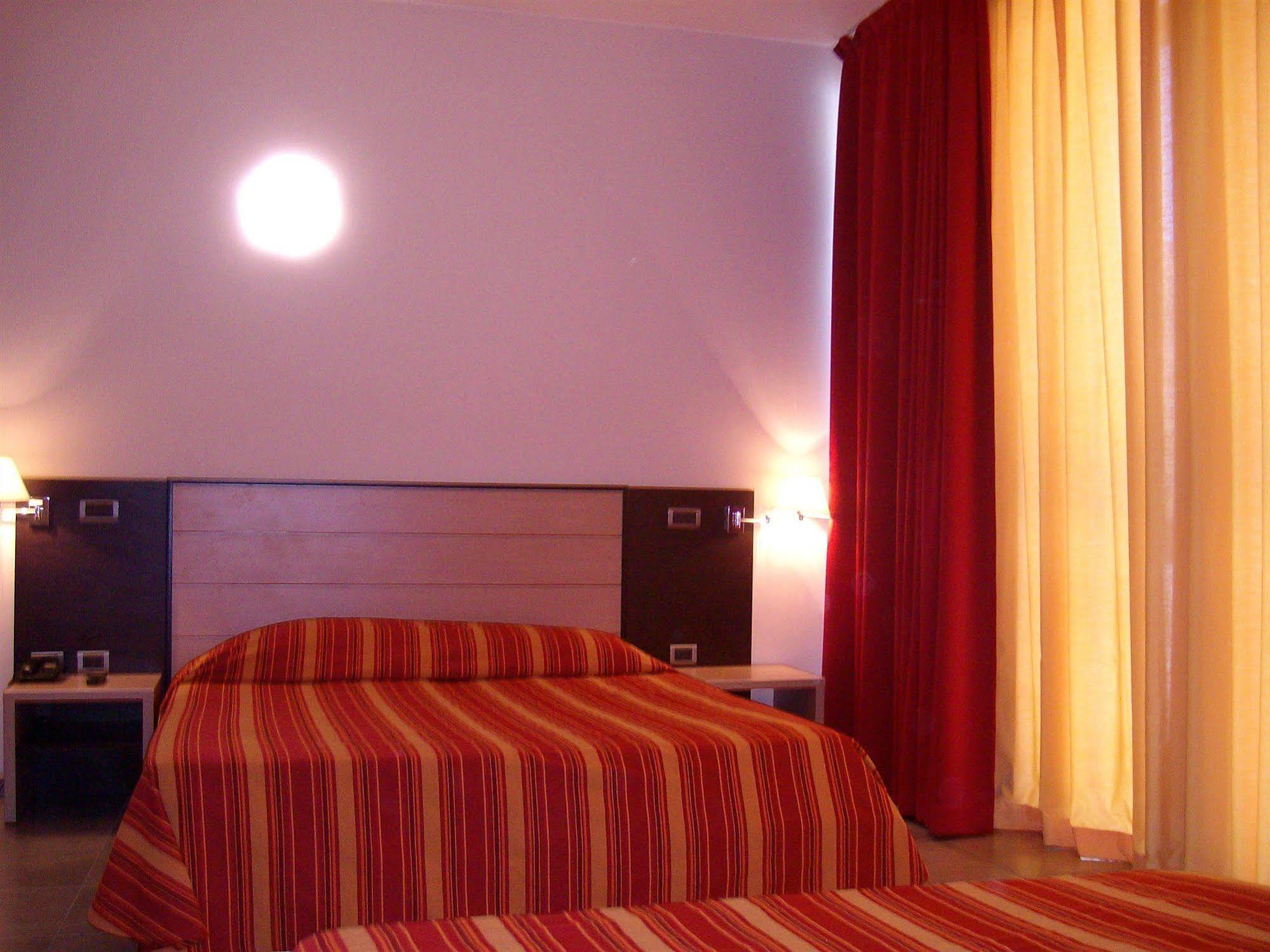 Hotel Insteia Polla Exterior foto